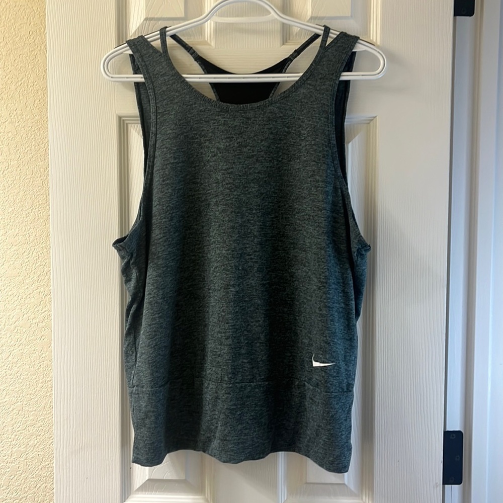 Nike top